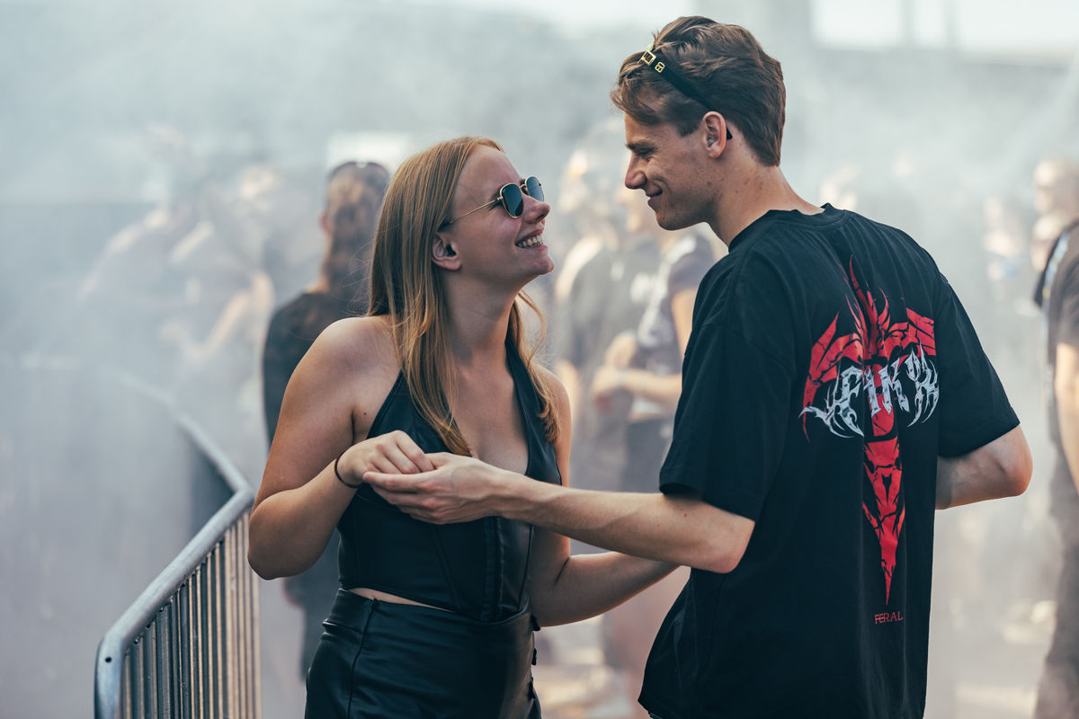 Loading... just a sec